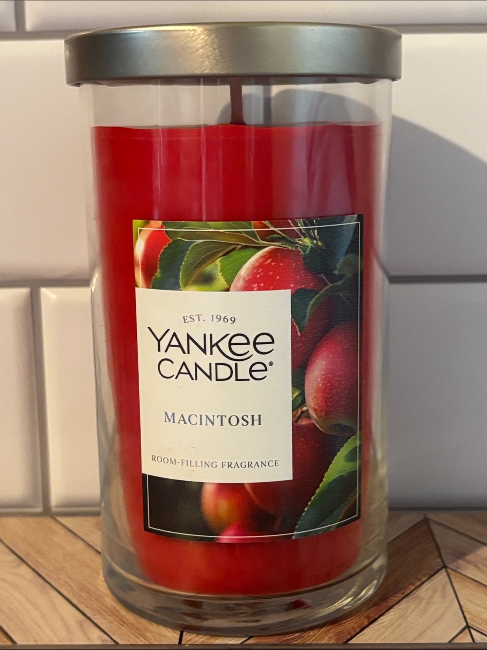 Yankee Candle Macintosh Medium Single